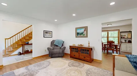 671 Meadow Road Topsham ME 04086