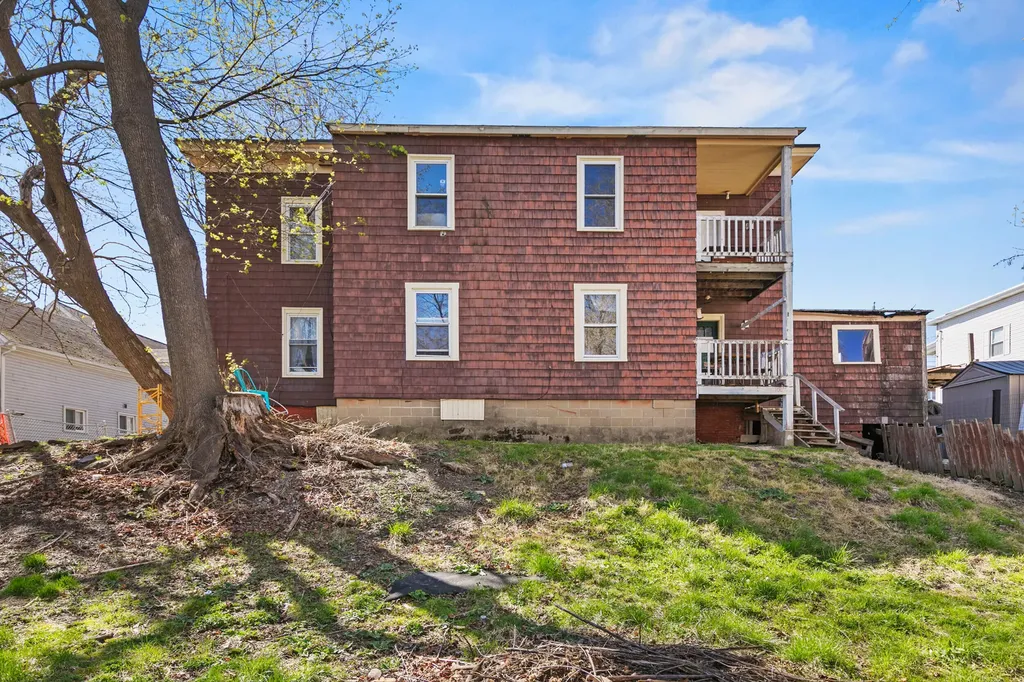 5 Cottage Street Lewiston ME 04240