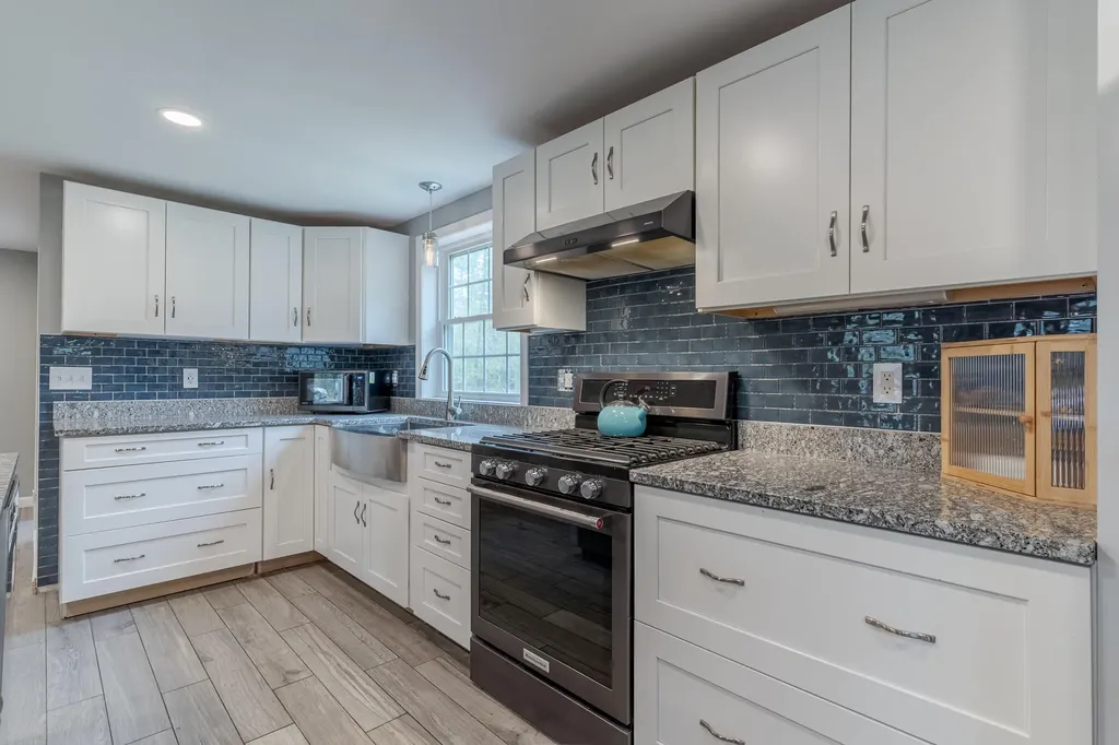 71 Keay Road Berwick ME 03901