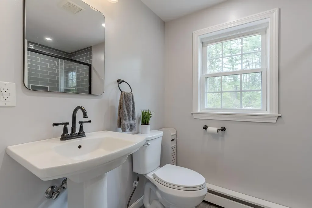 71 Keay Road Berwick ME 03901