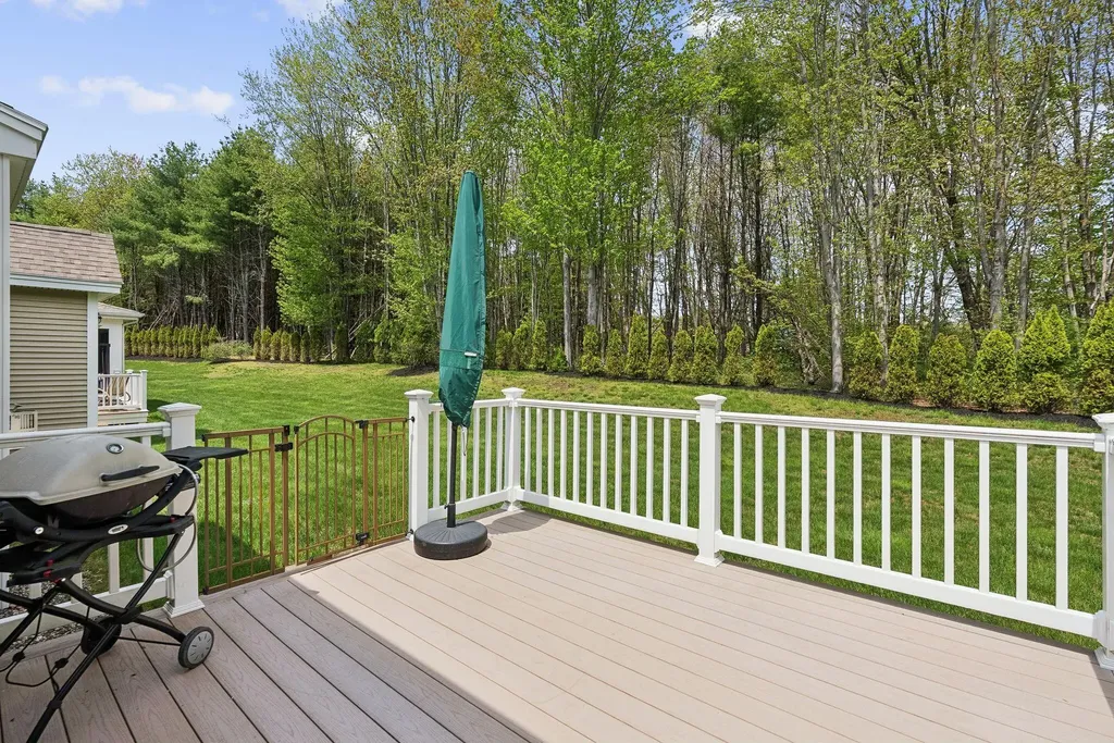 9 Mccann Way Scarborough ME 04074
