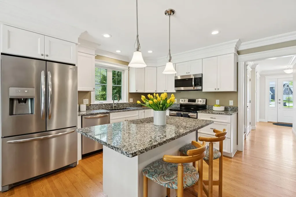 9 Mccann Way Scarborough ME 04074