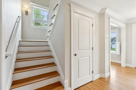 9 Mccann Way Scarborough ME 04074