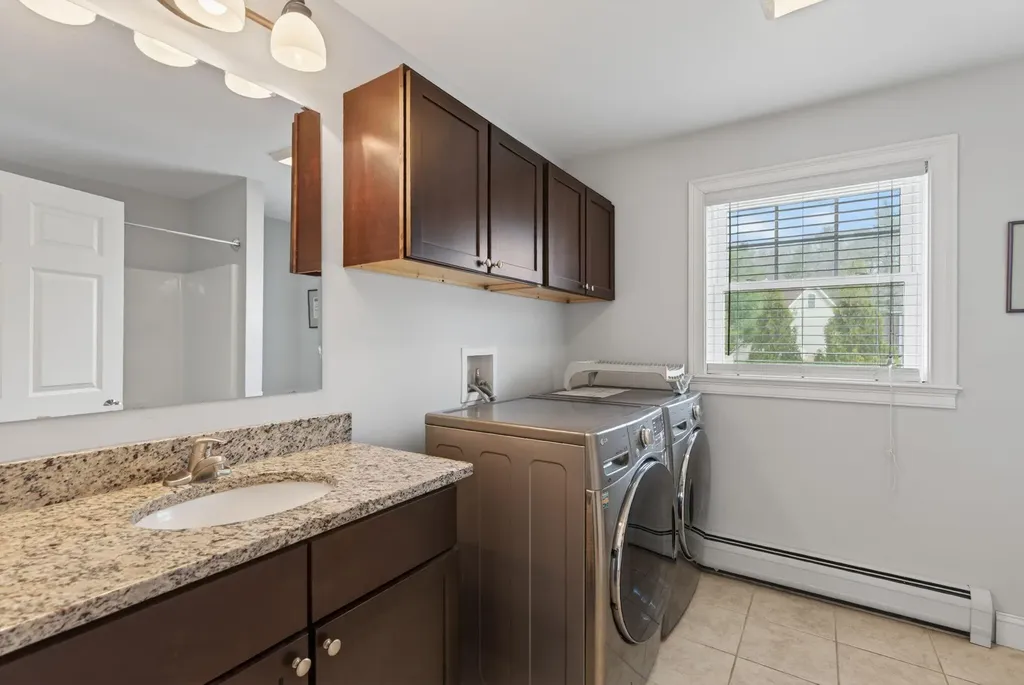 3 Chestnut Lane Kennebunk ME 04043