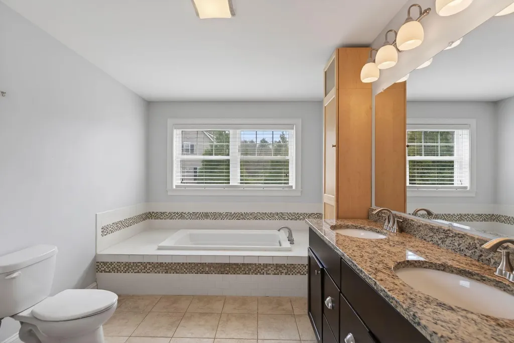 3 Chestnut Lane Kennebunk ME 04043
