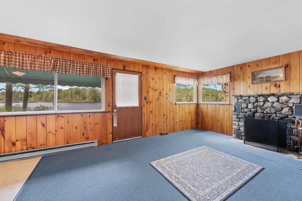 158 Pine Point Road Oxford ME 04270