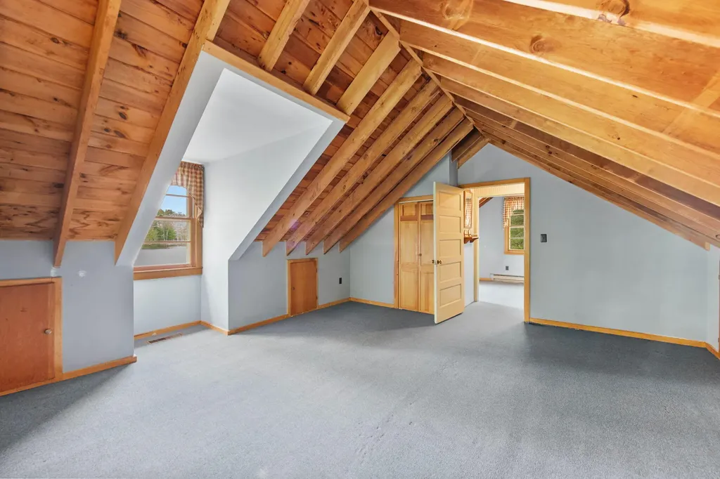 158 Pine Point Road Oxford ME 04270