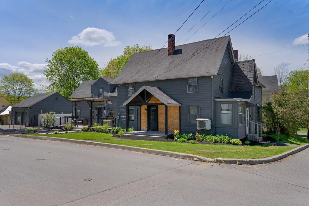 58 Middle Street Augusta ME 04330