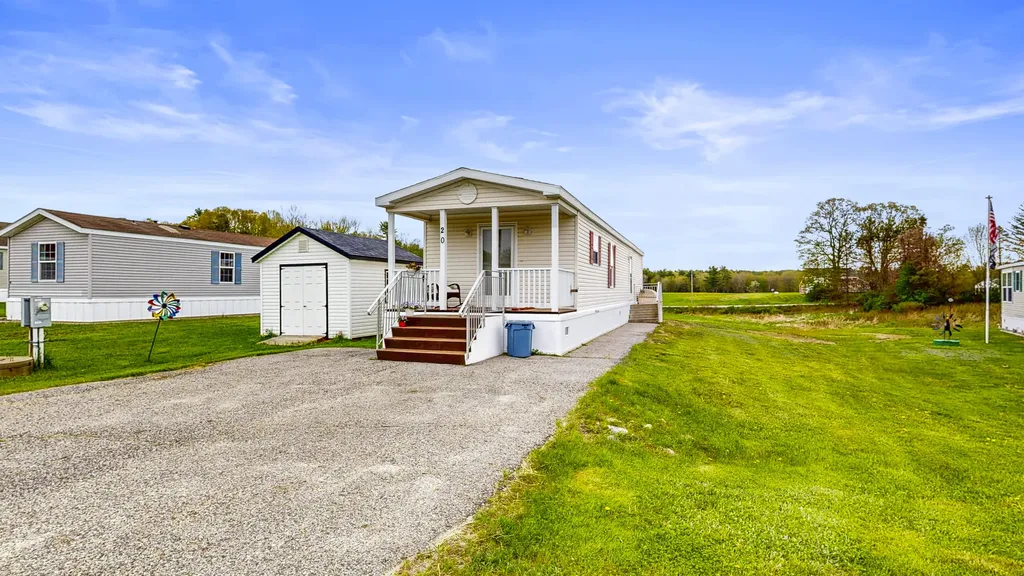 20 Joshs Way Poland ME 04274