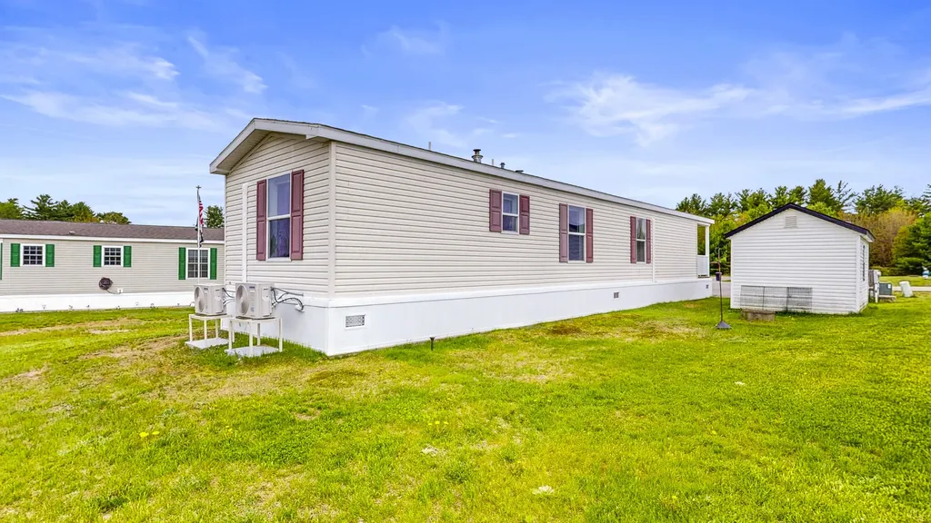 20 Joshs Way Poland ME 04274