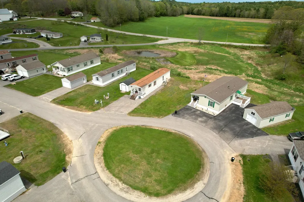 20 Joshs Way Poland ME 04274