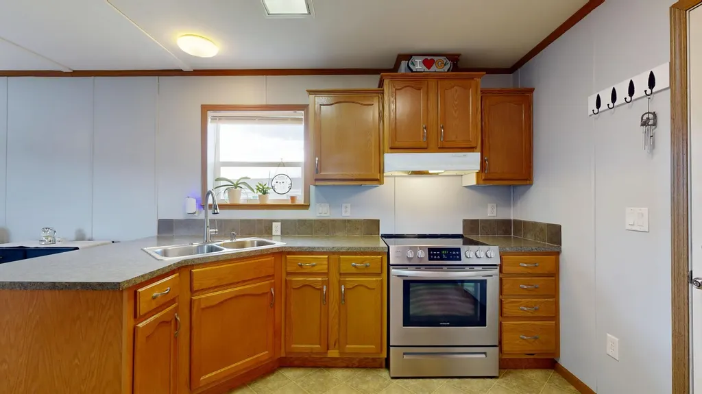20 Joshs Way Poland ME 04274