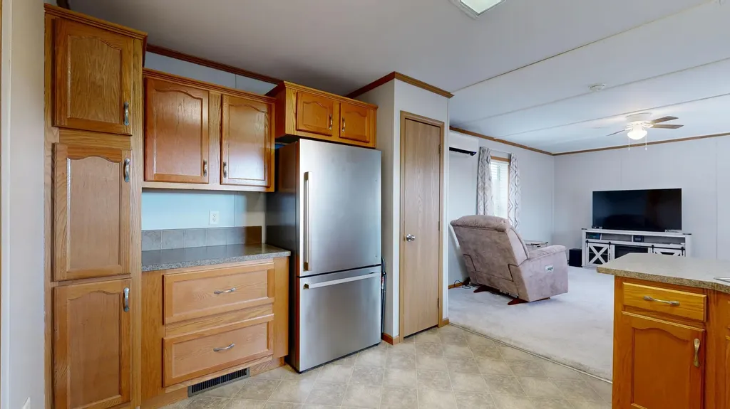 20 Joshs Way Poland ME 04274
