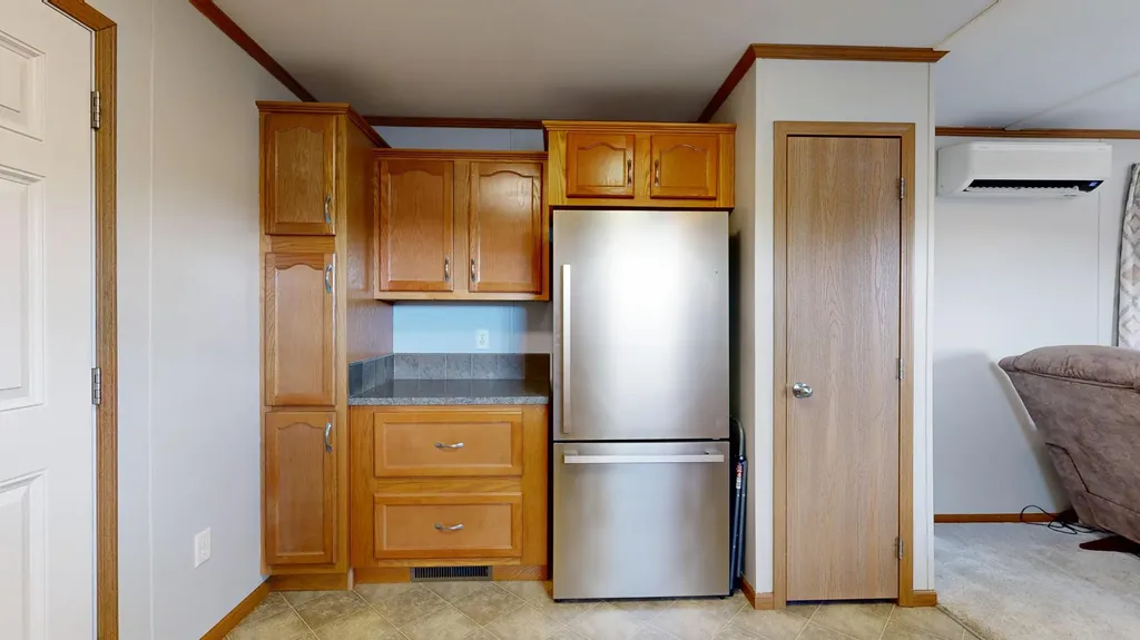 20 Joshs Way Poland ME 04274