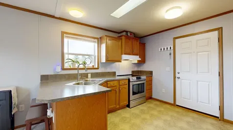 20 Joshs Way Poland ME 04274