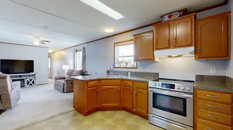 20 Joshs Way Poland ME 04274