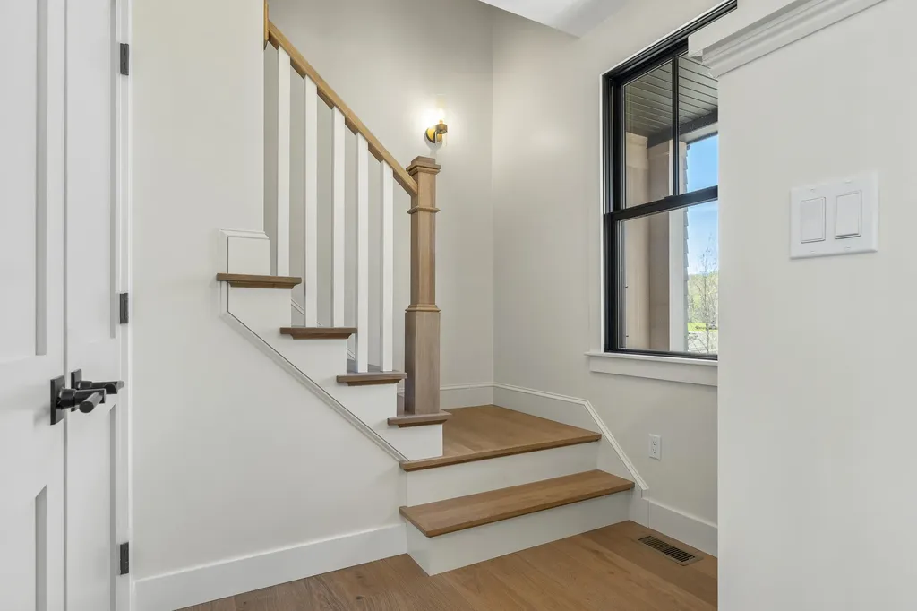 80 Riverview Landing Damariscotta ME 04543