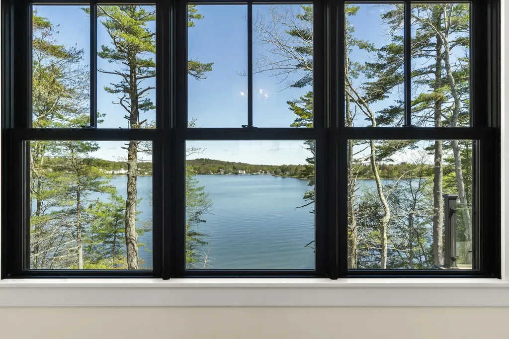 80 Riverview Landing Damariscotta ME 04543