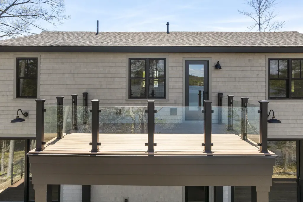 80 Riverview Landing Damariscotta ME 04543