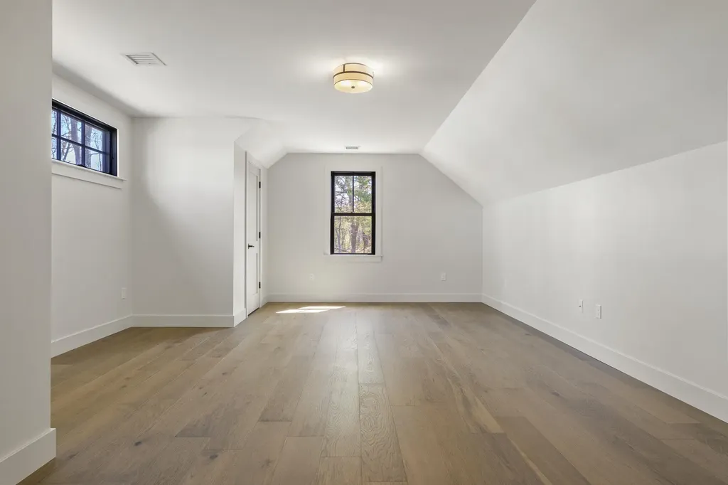 80 Riverview Landing Damariscotta ME 04543