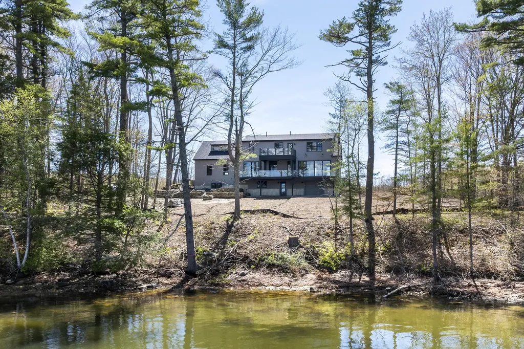 80 Riverview Landing Damariscotta ME 04543