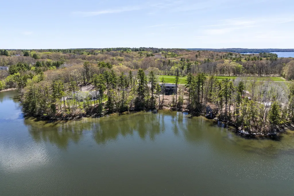 80 Riverview Landing Damariscotta ME 04543
