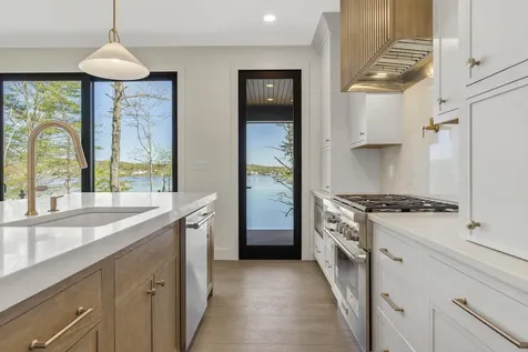 80 Riverview Landing Damariscotta ME 04543