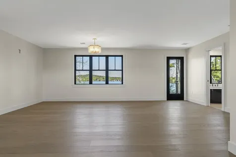 80 Riverview Landing Damariscotta ME 04543