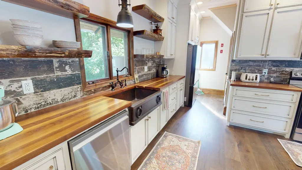 84 Cedar Street Bangor ME 04401
