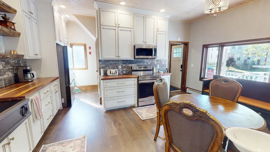 84 Cedar Street Bangor ME 04401