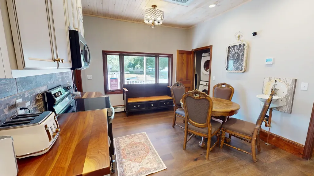 84 Cedar Street Bangor ME 04401