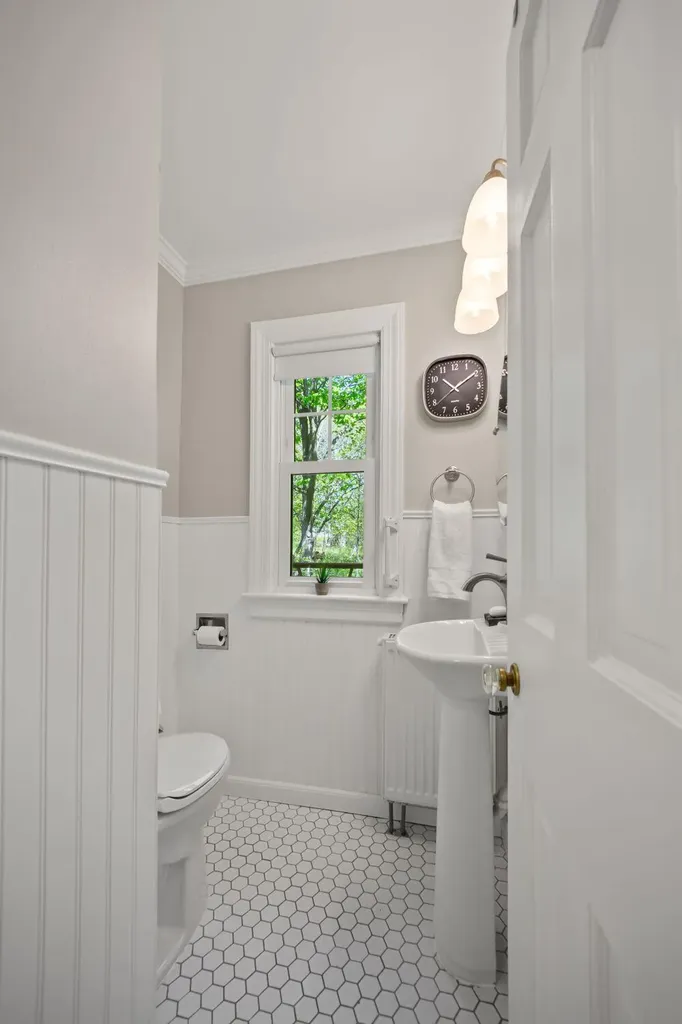 69 Oak Street Waterville ME 04901
