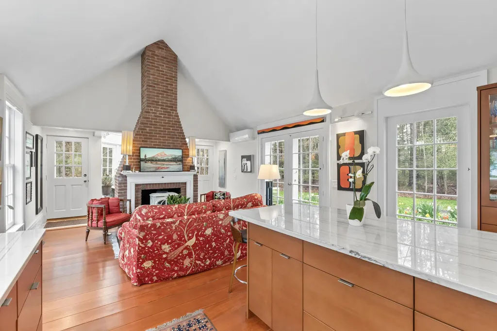 18 Zeitler Farm Road Brunswick ME 04011