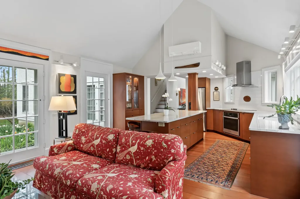 18 Zeitler Farm Road Brunswick ME 04011