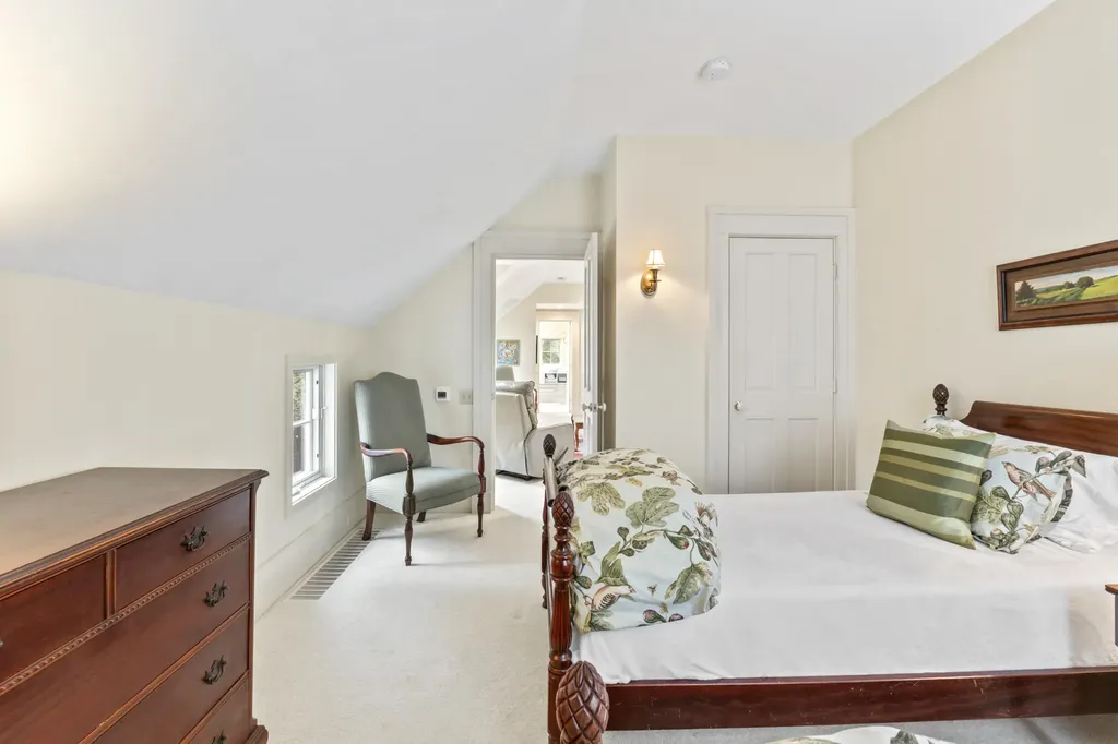 18 Zeitler Farm Road Brunswick ME 04011