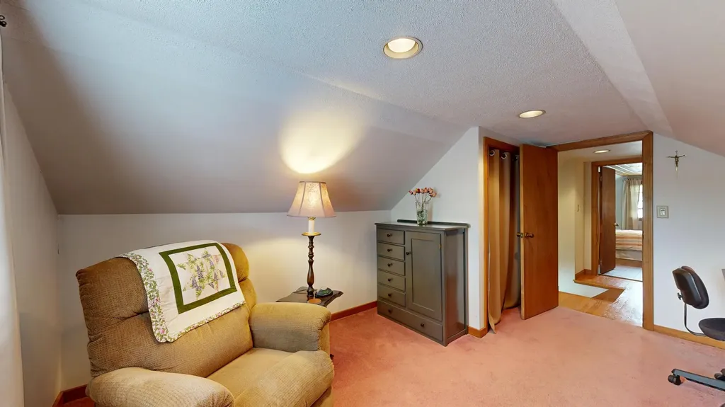 17 Orchard Circle Lewiston ME 04240