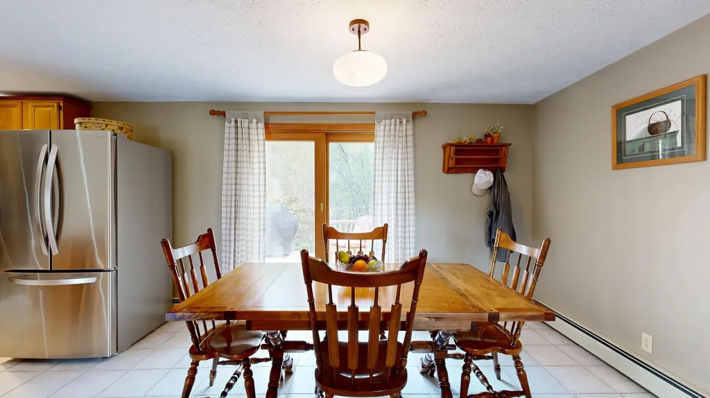 17 Orchard Circle Lewiston ME 04240