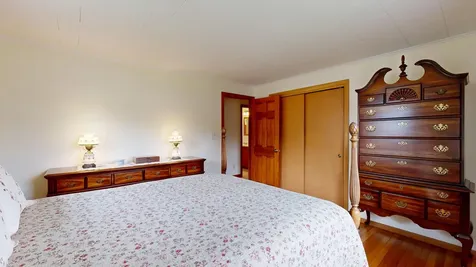 17 Orchard Circle Lewiston ME 04240