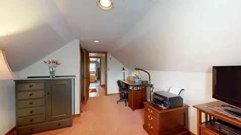 17 Orchard Circle Lewiston ME 04240