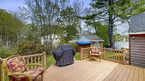 17 Orchard Circle Lewiston ME 04240