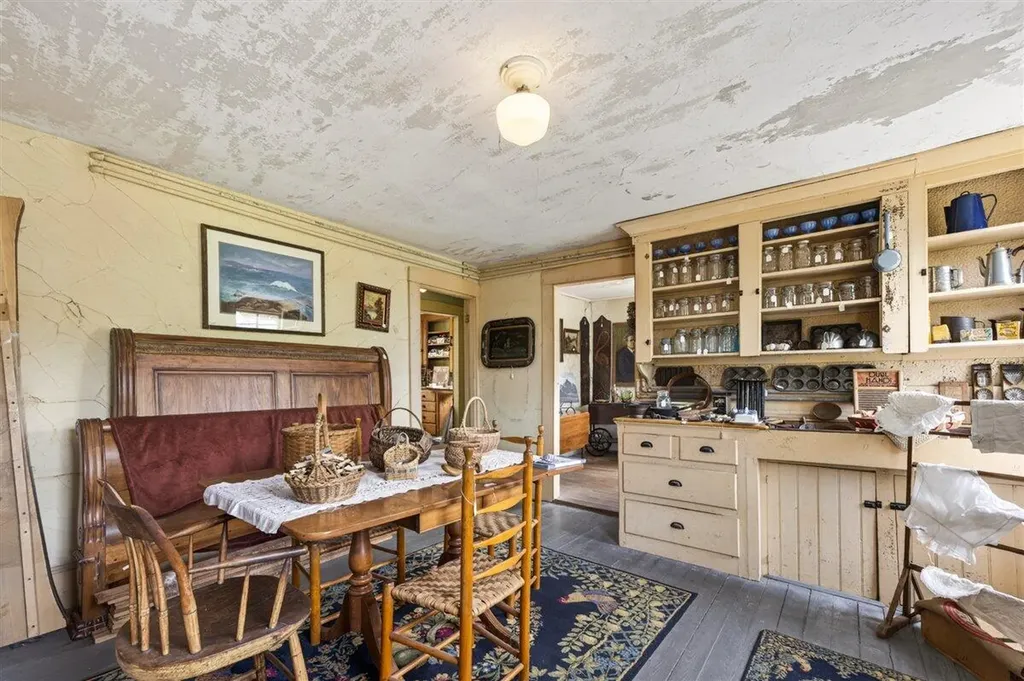 2100 U.s. 1 Sullivan ME 04684