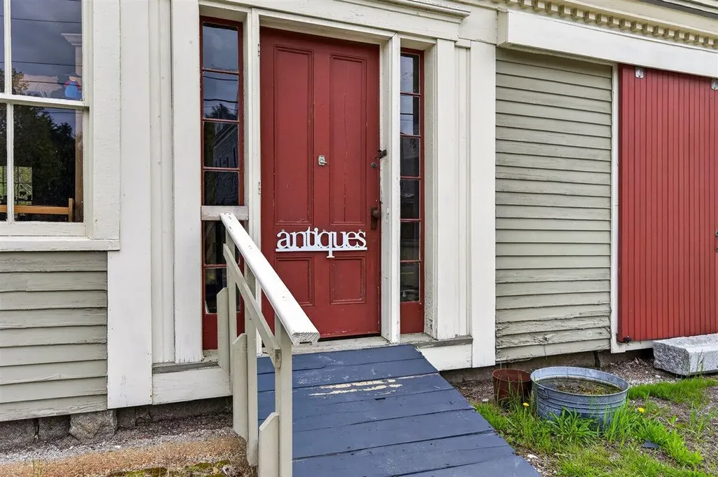 2100 U.s. 1 Sullivan ME 04684