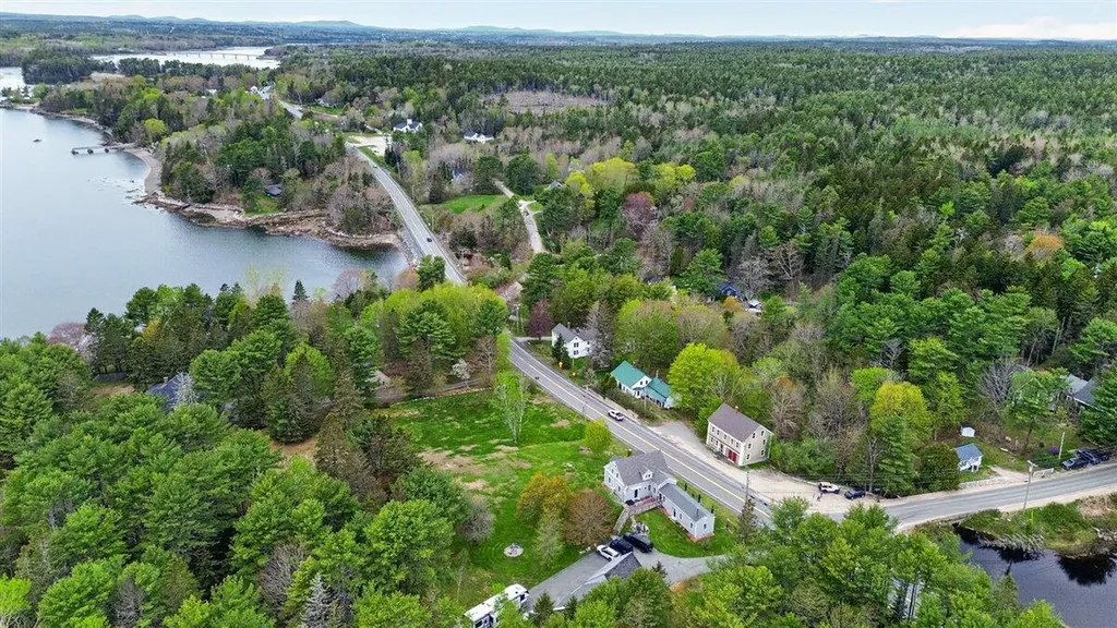 2100 U.s. 1 Sullivan ME 04684
