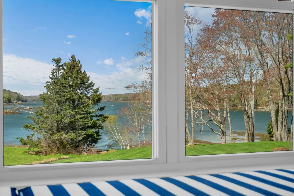 7 Hodgdon Lane Boothbay ME 04537