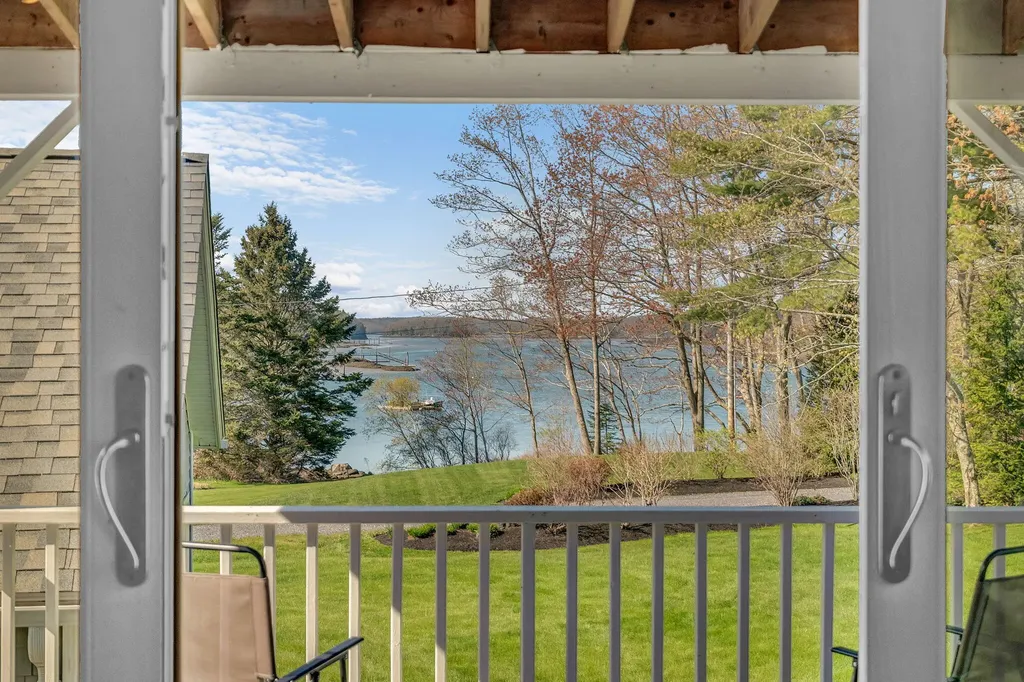 7 Hodgdon Lane Boothbay ME 04537