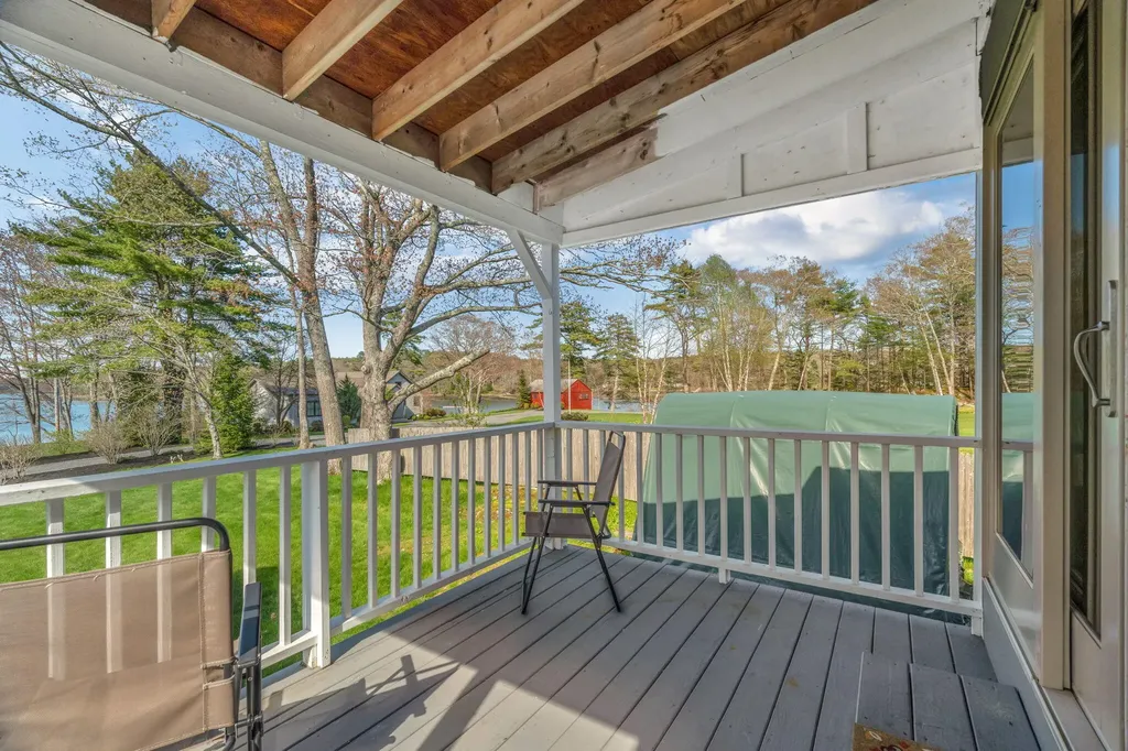 7 Hodgdon Lane Boothbay ME 04537
