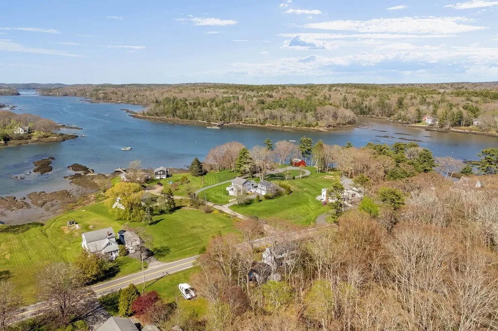 7 Hodgdon Lane Boothbay ME 04537