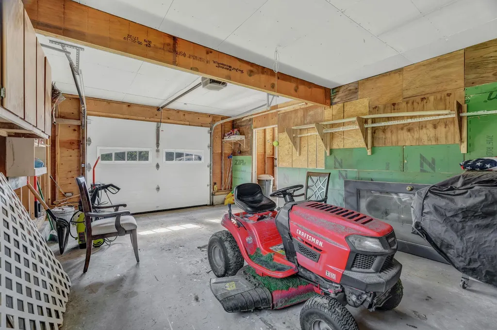 7 Hodgdon Lane Boothbay ME 04537