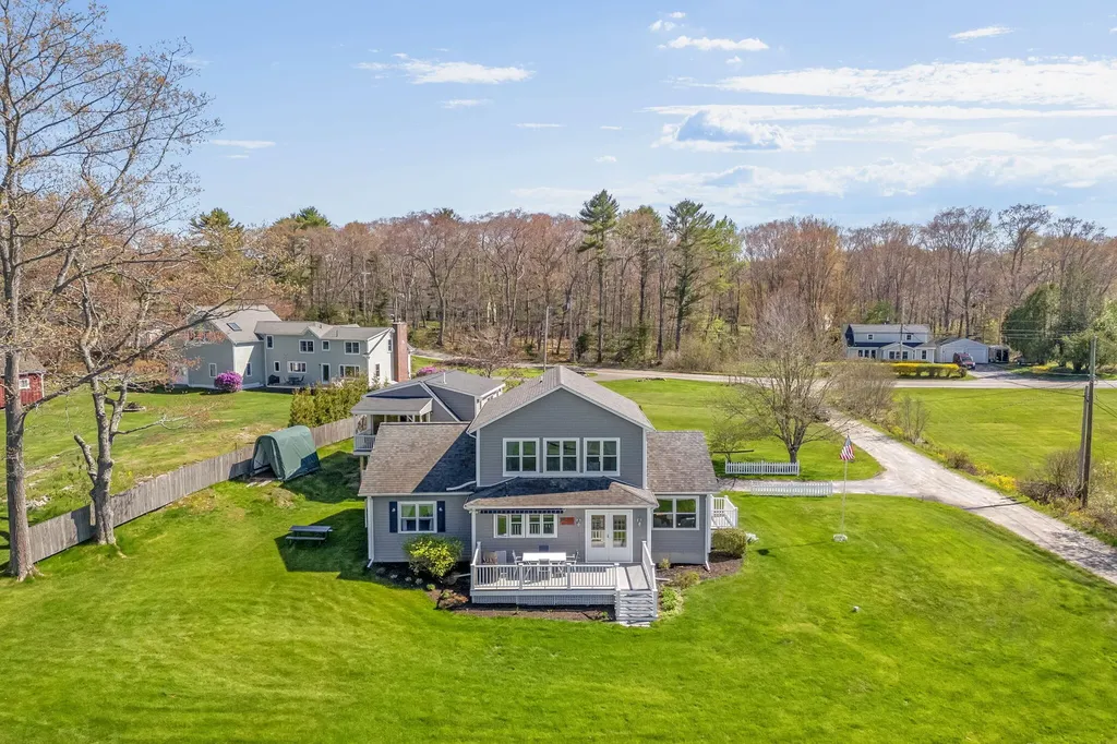 7 Hodgdon Lane Boothbay ME 04537