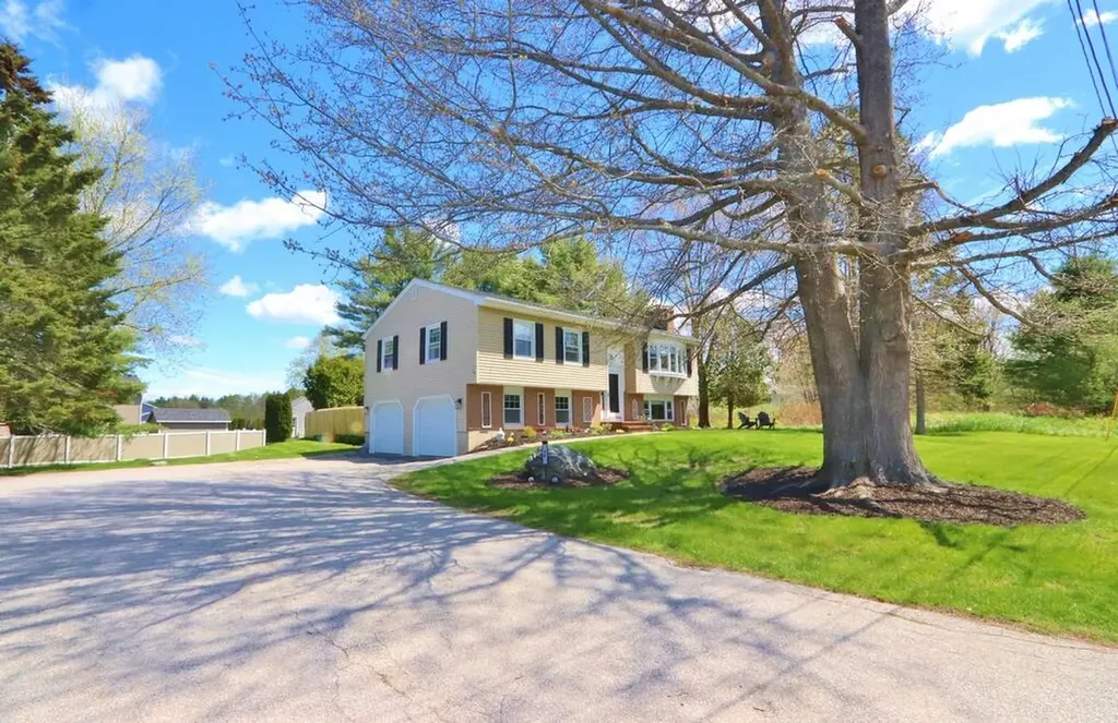 16 Willow Way Brewer ME 04412